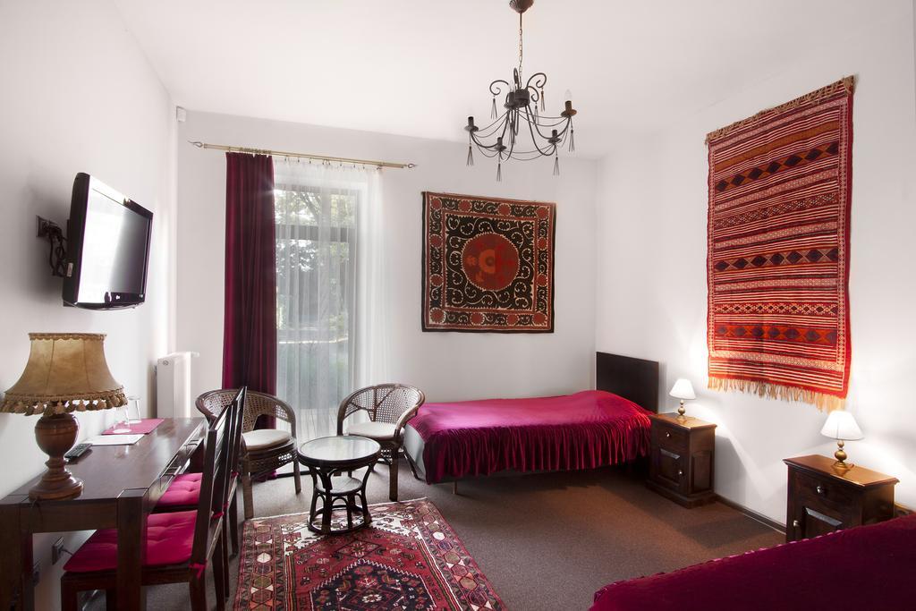 Palac Nieznanice Zabytek Goscinny Ze Spa 객실 사진